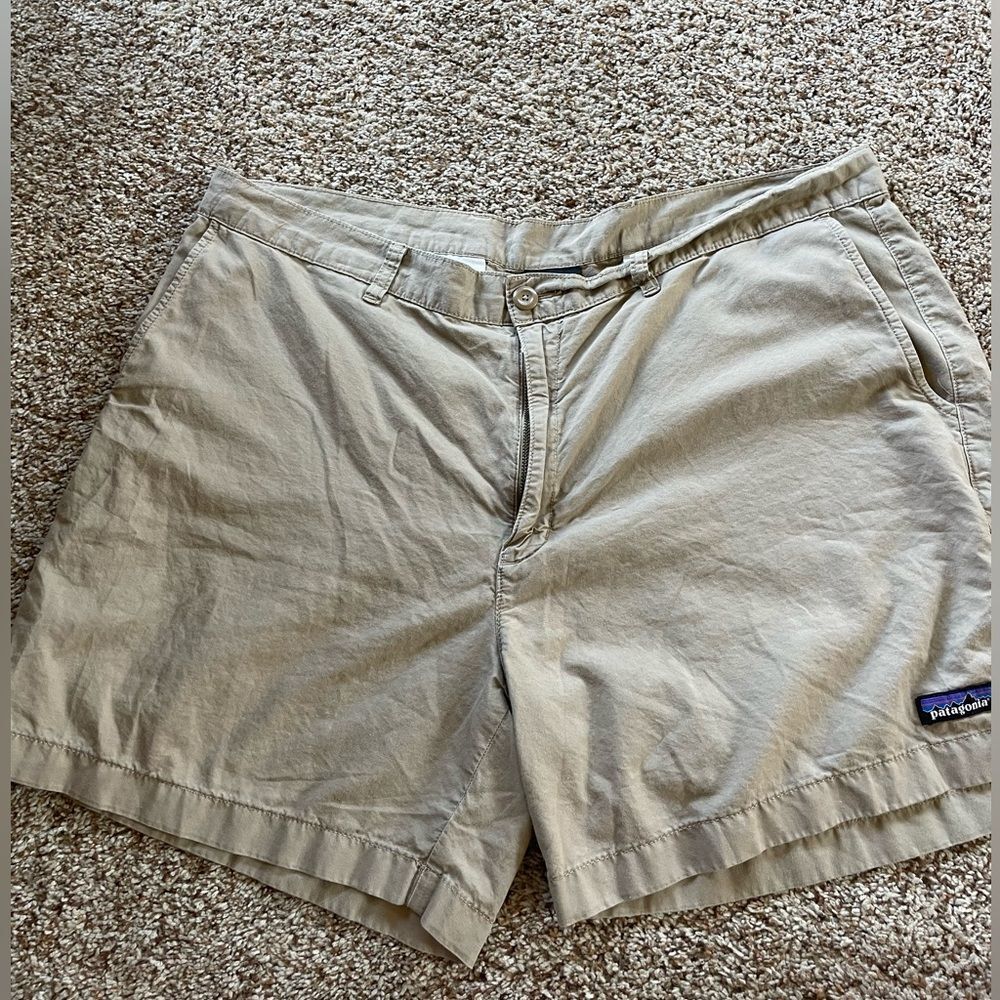 NICE Patagonia Khaki shorts with Logo Patch outdoor hiking camping